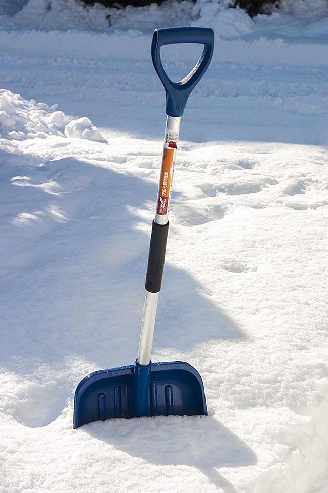 snowshoveling3