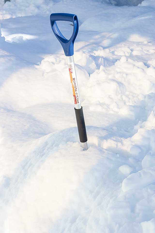 snowshoveling1